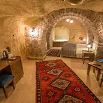 Gasthuis Luna Cave 3*