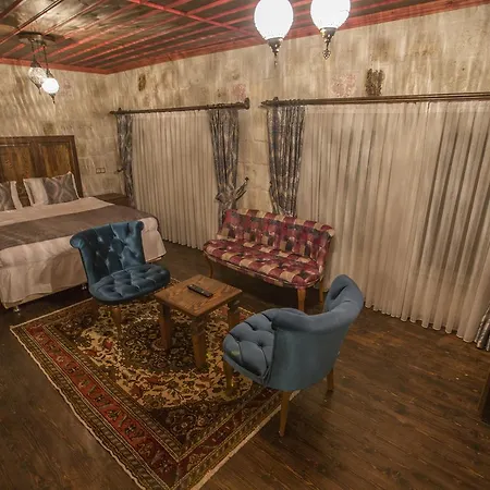 Luna Cave Guest house 3*