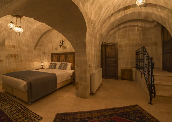 Gasthuis Luna Cave 3*