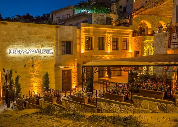 Luna Cave 3*